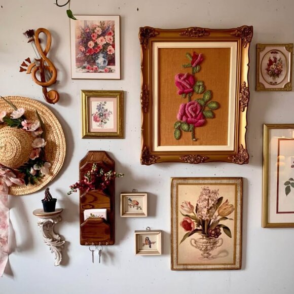 Vintage “Tulips in Italian Gold” Florentine plaques PAIR - Picture 3 of 6